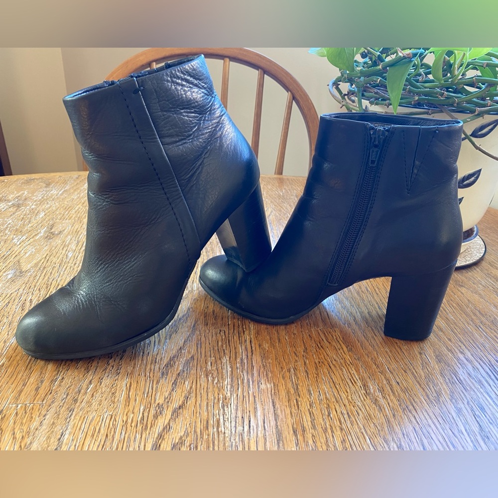 Vionic Leather Ankle Boots Black 7.5 - Picture 10 of 16